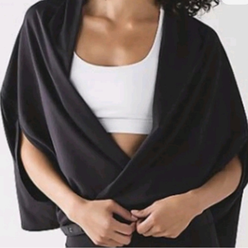 NWT!!! Lululemon Vinyasa Wrap ~ black